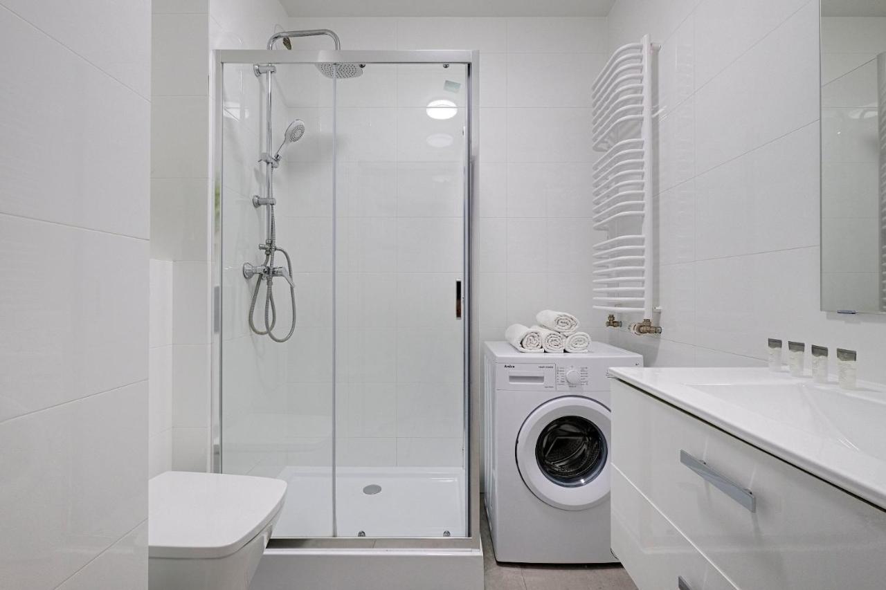 2Br Apt Strzelecka 24 With Balcony Διαμέρισμα Βαρσοβία Εξωτερικό φωτογραφία